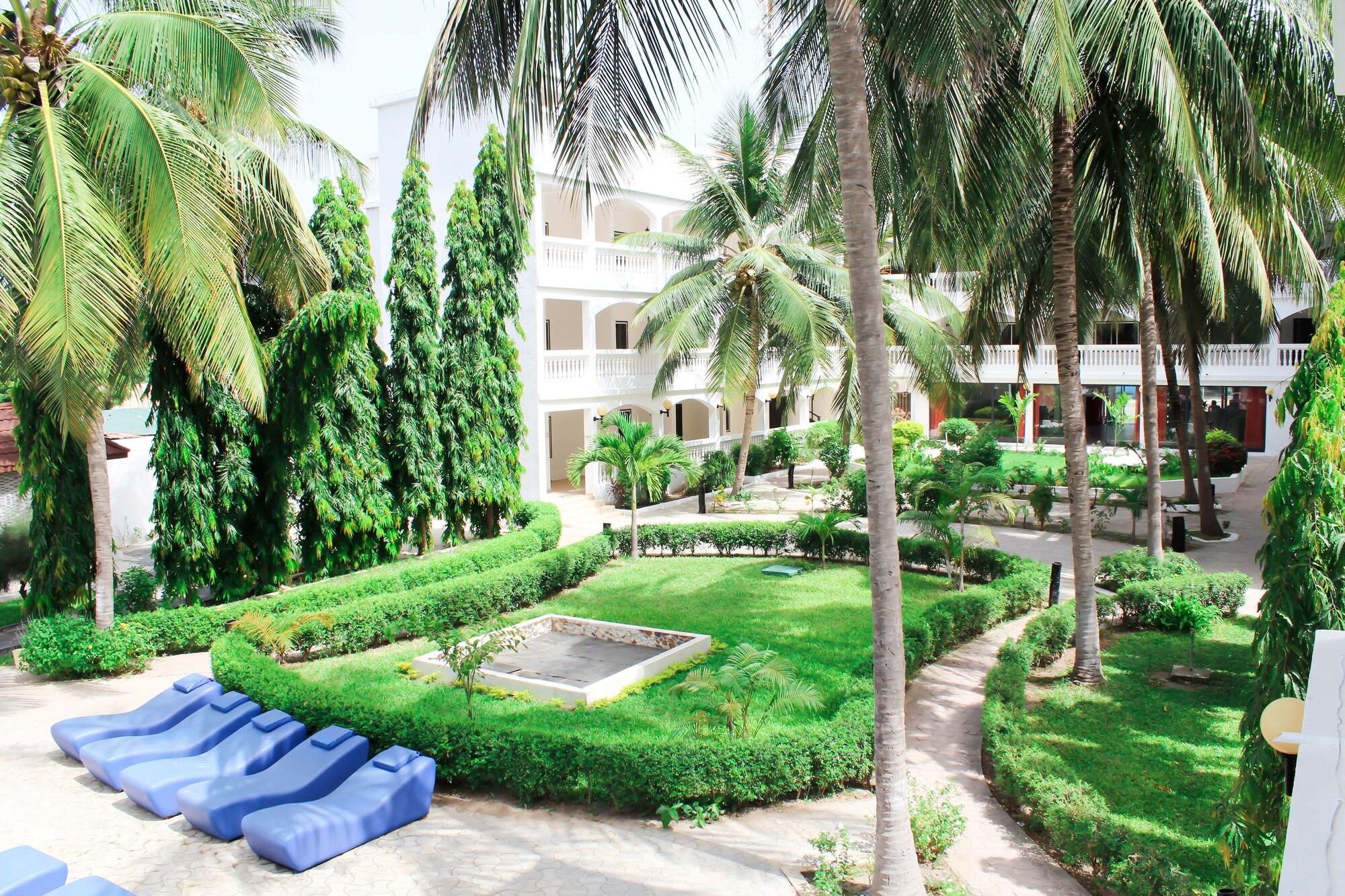 Sarges Hotel Serrekunda Luaran gambar