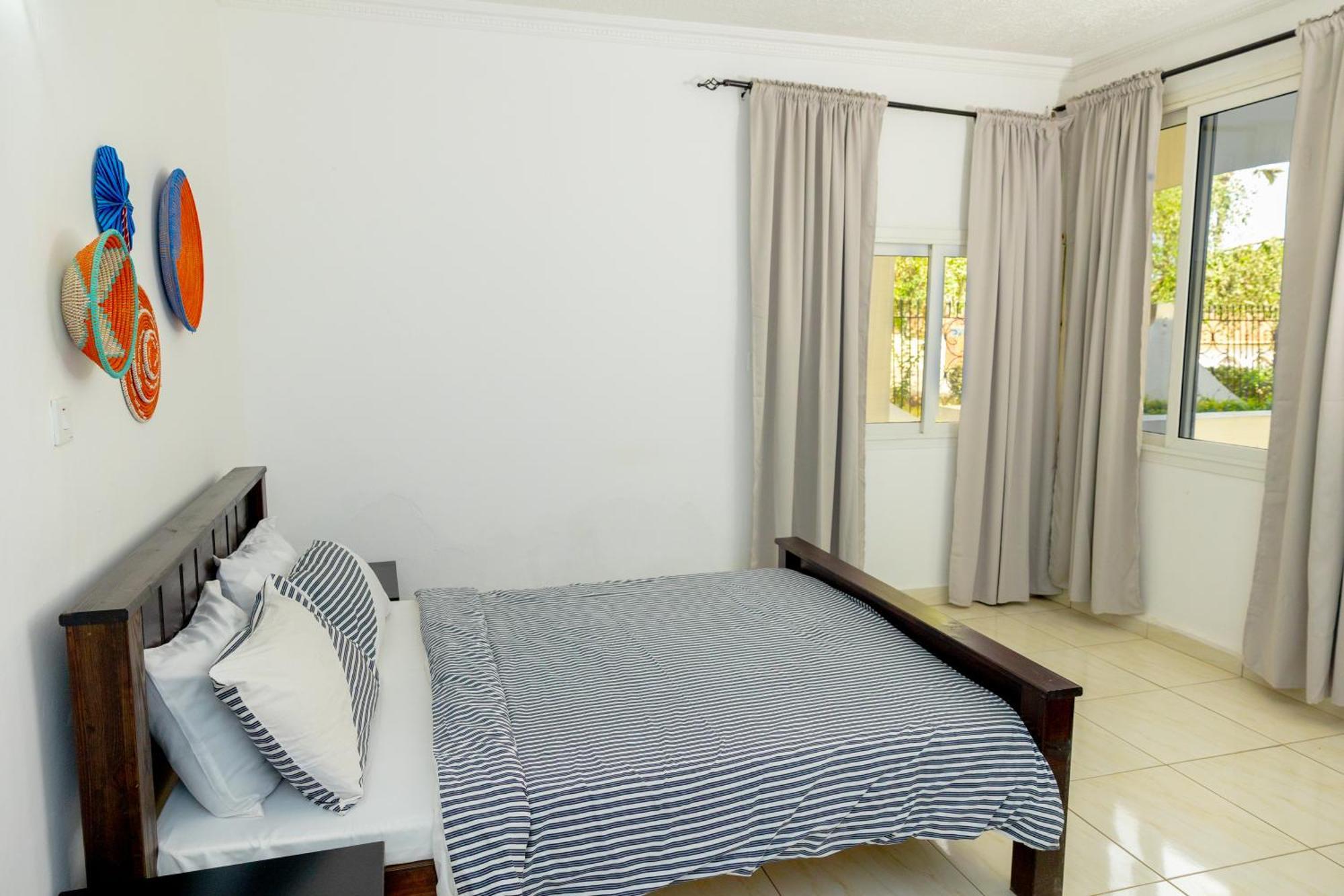 Sarges Hotel Serrekunda Luaran gambar