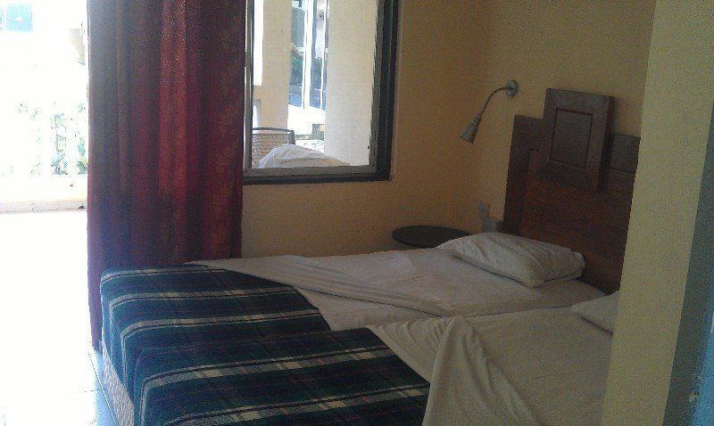 Sarges Hotel Serrekunda Luaran gambar