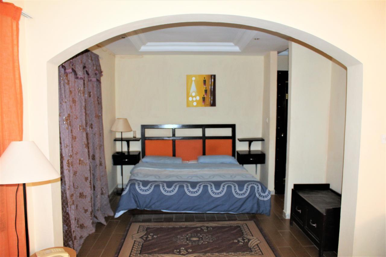Sarges Hotel Serrekunda Luaran gambar