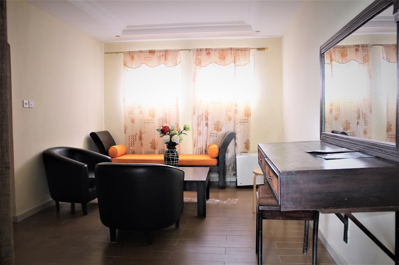 Sarges Hotel Serrekunda Luaran gambar